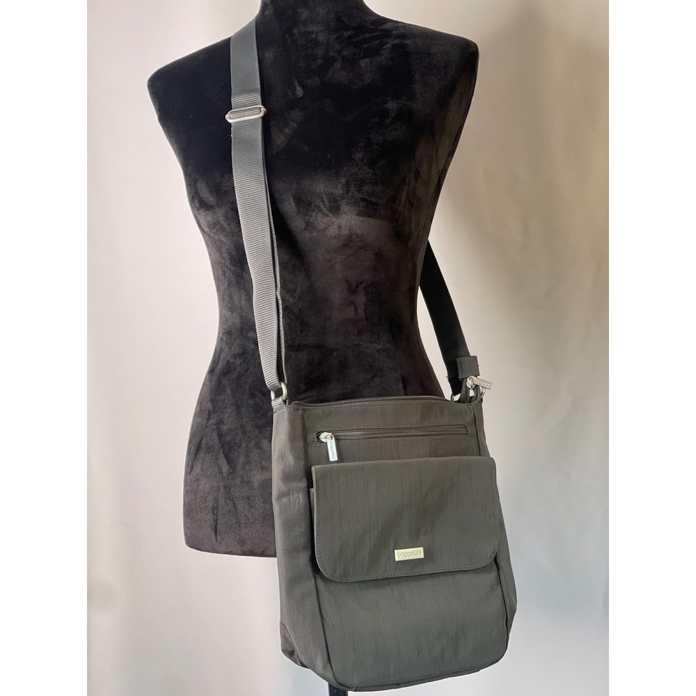 Baggallini Charcoal Gray Nylon Crossbody Travel Bag Adjustable Strap Organizer